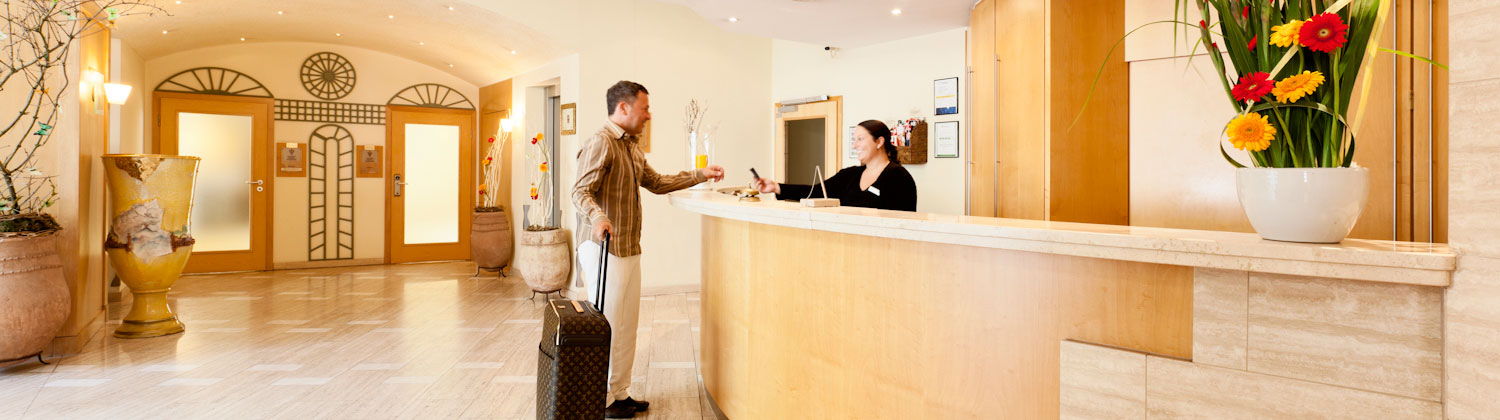 Κρατήσεις στις τουριστικές επιχειρήσεις